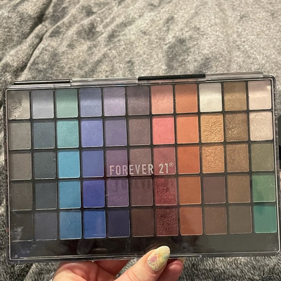 Forbes 21 Palette - Picture 1 of 1